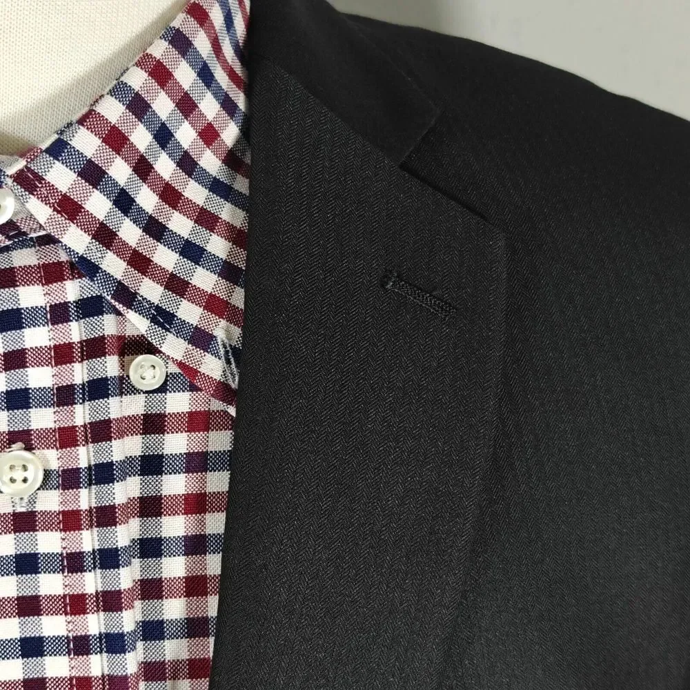 Calvin Klein Men's Sport Coat Blazer Two Button Black Herringbone Poly Blend 42R